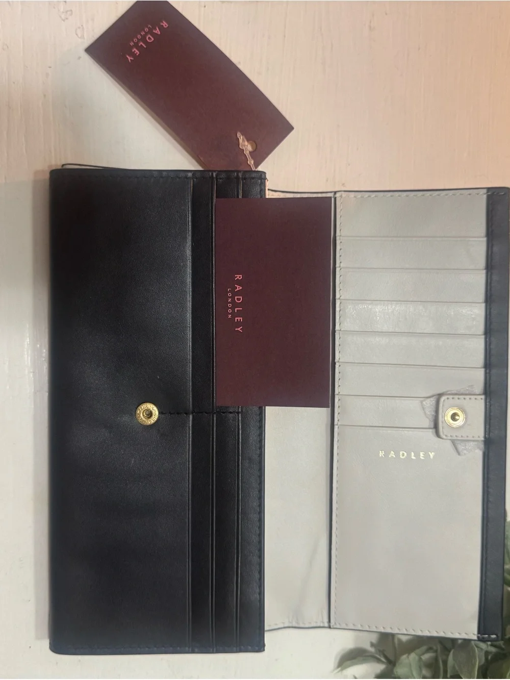 RADLEY LONDON sleek black